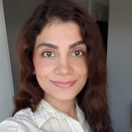 Farzaneh Farhadi 